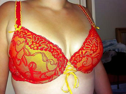25P Woman their sell bra on the net 