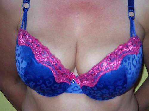 25P Woman their sell bra on the net 