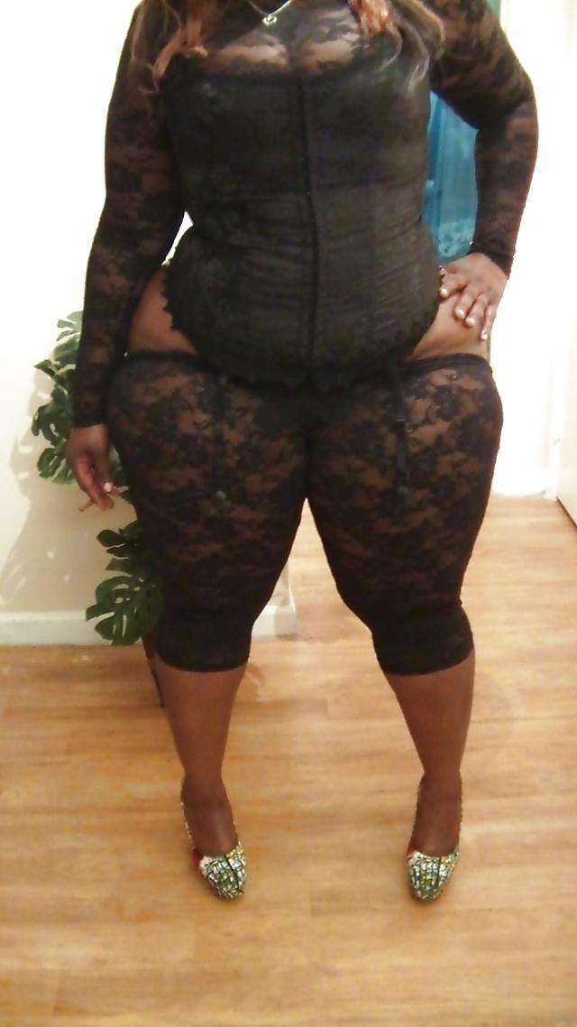 8P MS.THICK A THICK CHOCOLATE PIECE