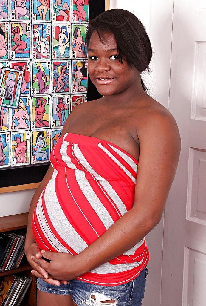 15P Ebony Pregnant