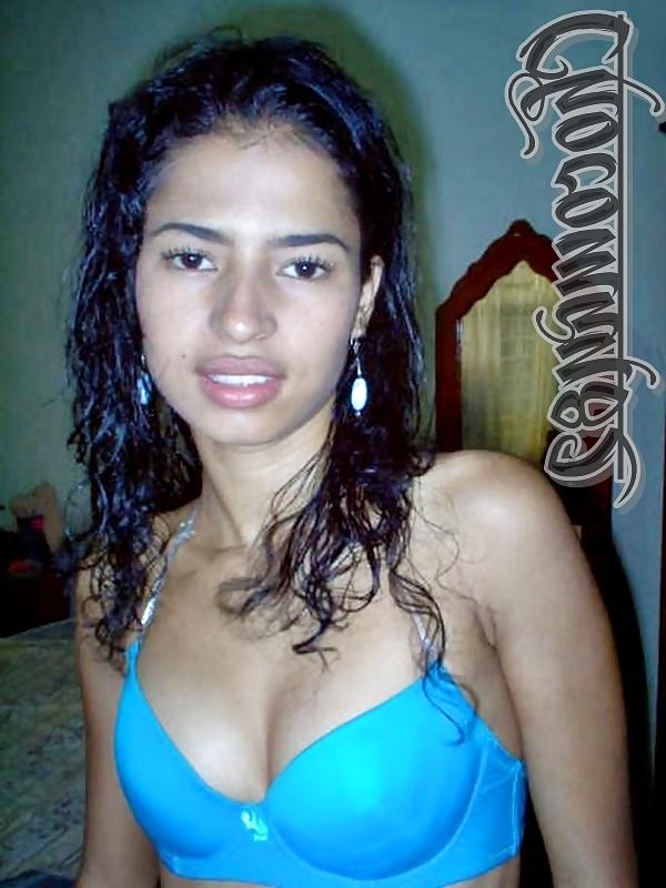 15P Mexican girl posing nade