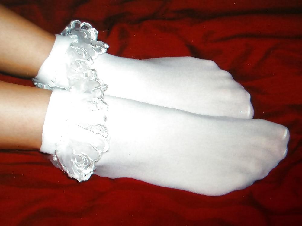 25P Cum on my wife's feet