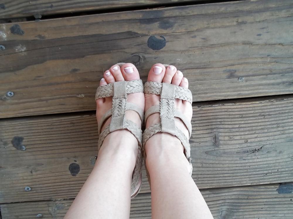 25P Cum on my wife's feet