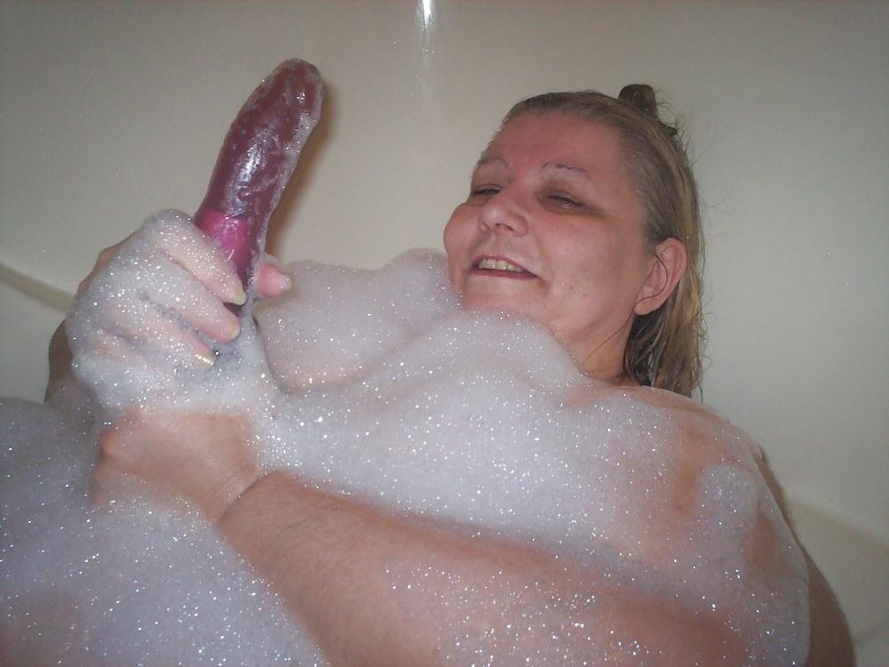 8P Bubble bath