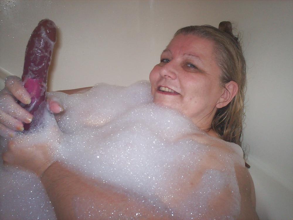 8P Bubble bath