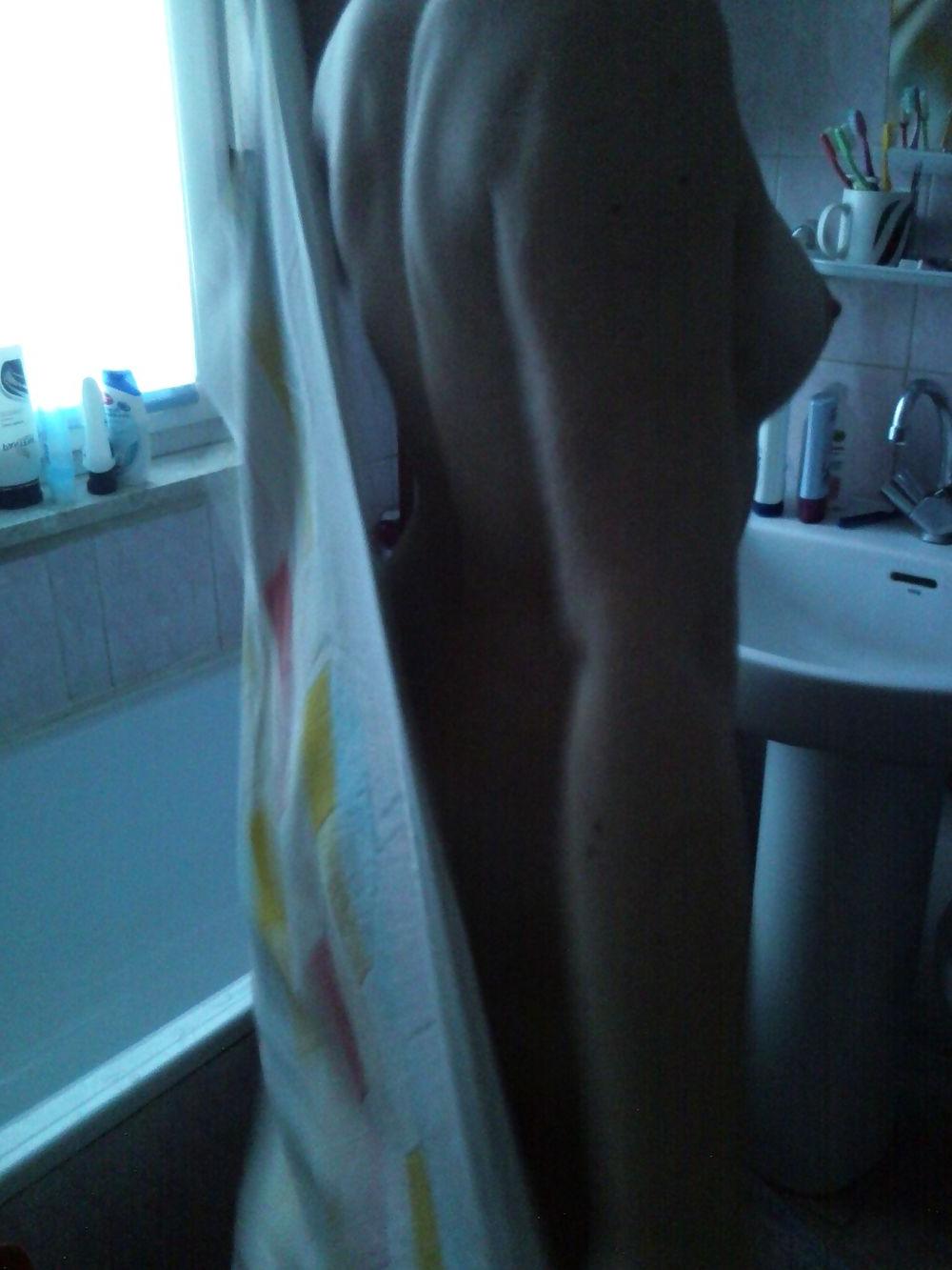 9P Bath voyeur 4