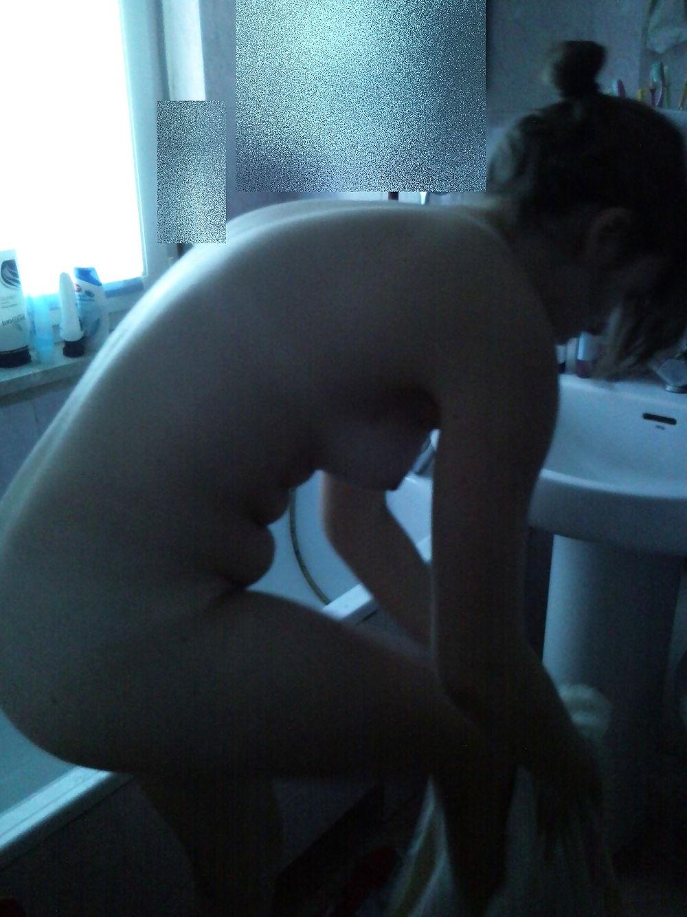 9P Bath voyeur 4