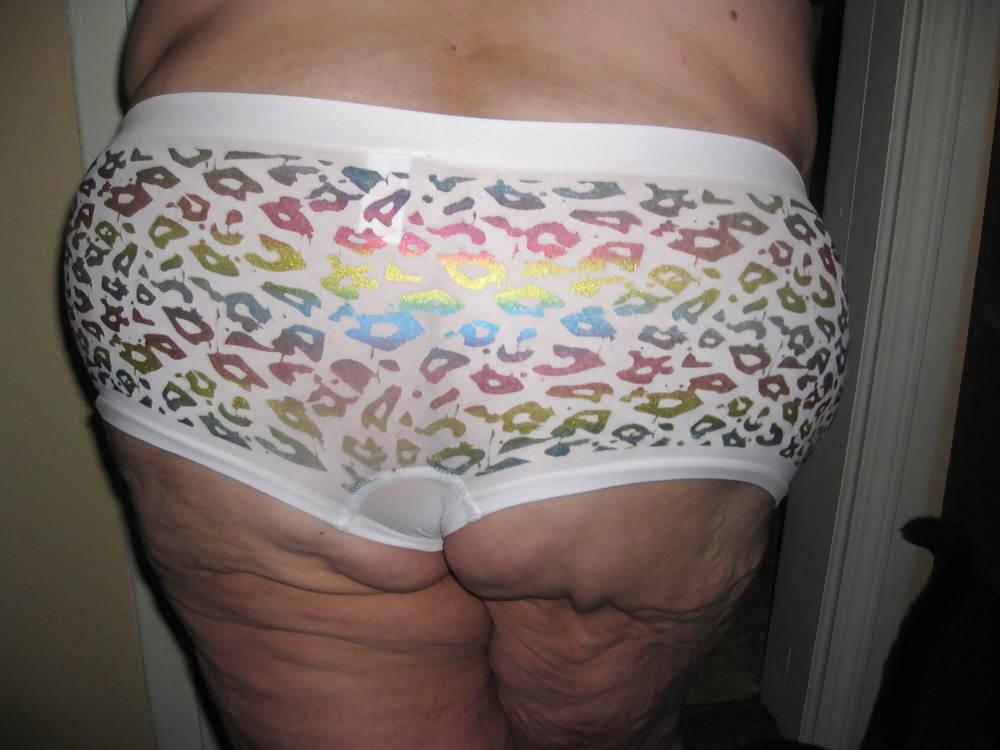 10P Sexy white bra and panties 
