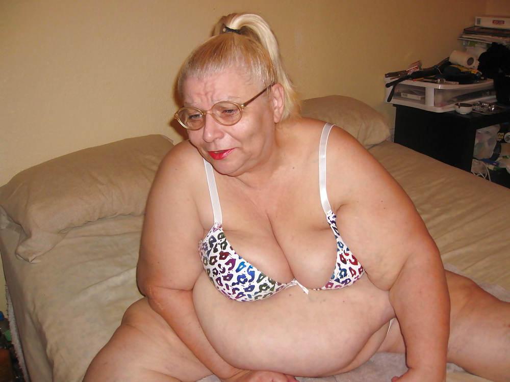 10P Sexy white bra and panties 