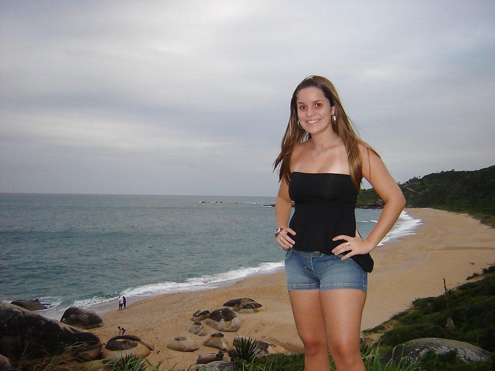 16P Aline, 20, want cum on her braces