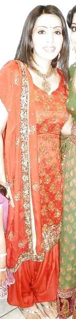 25P Hot and Sexy Indian, Desi, NRI, Punjabi Cheating Slut Wife!!