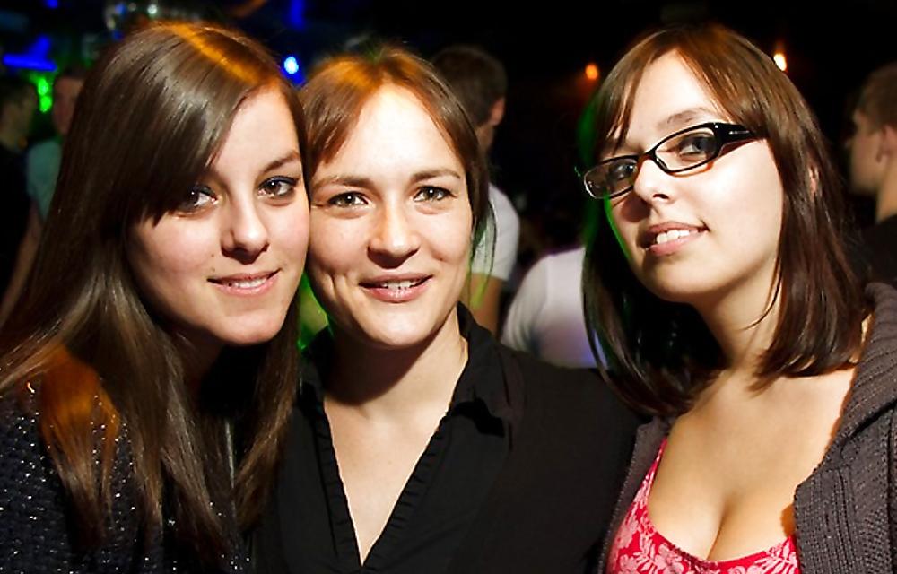 14P Gman Cum on Face of three French Sluts
