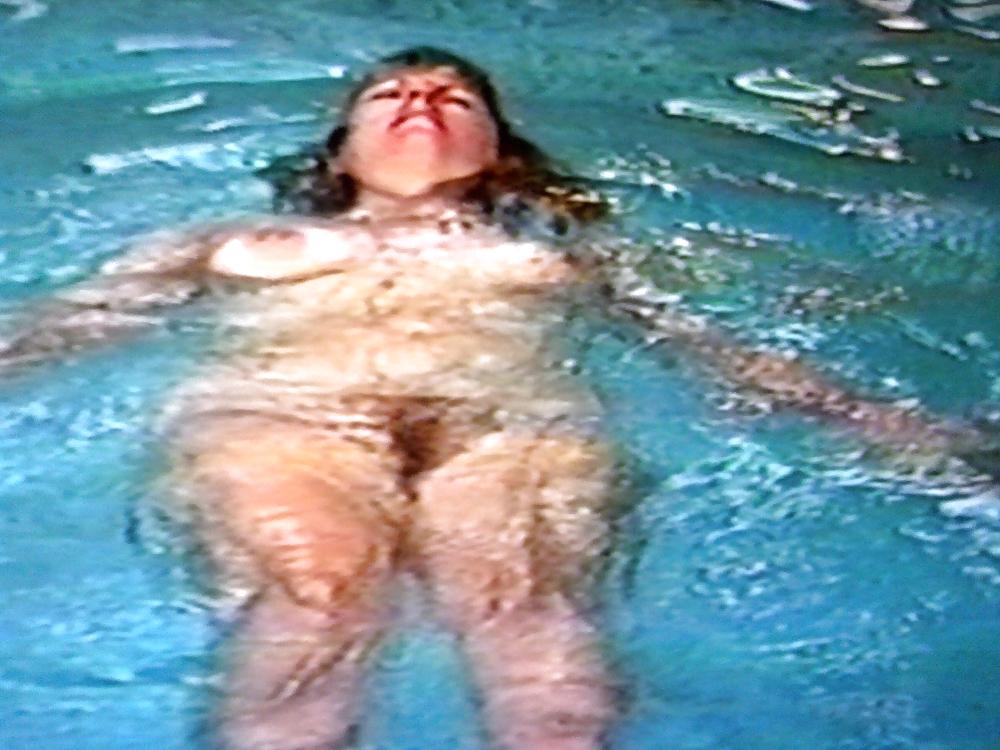 11P Carole's hairy cunt gets fucked by man in the spa