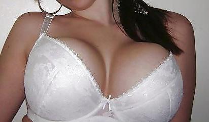 19P Chunky tits in bra 8