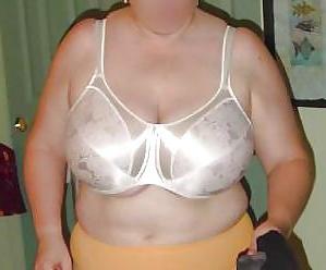 19P Chunky tits in bra 8