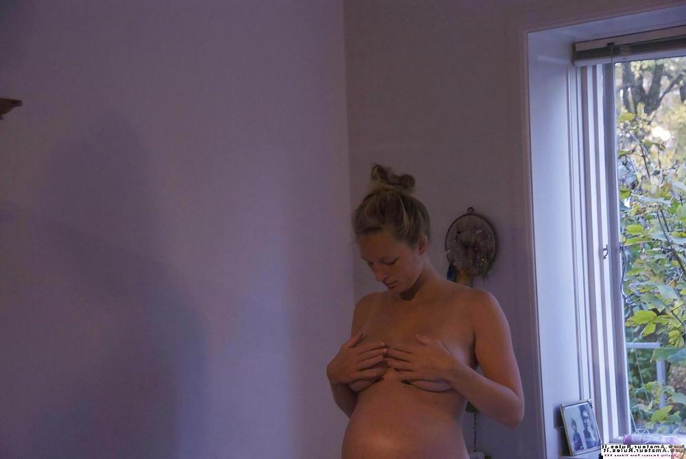 25P Gravida arreganhada, pregnant, preggo