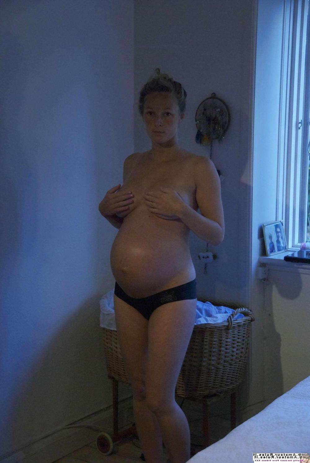 25P Gravida arreganhada, pregnant, preggo