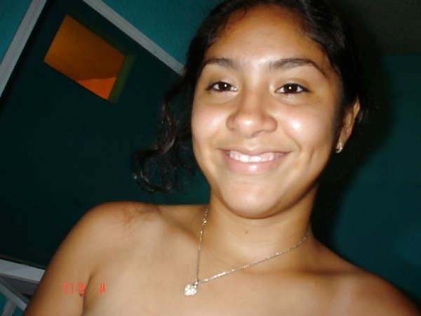 11P Mexican hot girl