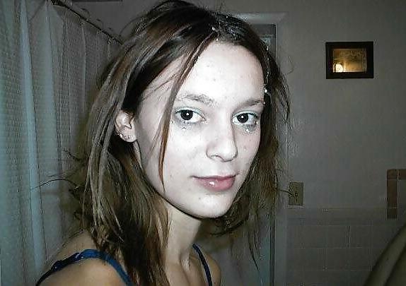 18P BIG LOAD LOVING CUM SLUT