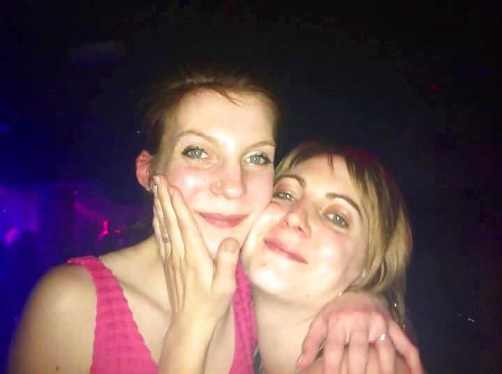 9P French Girl's Face Pics : Geraldine