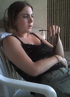 9P French Girl's Face Pics : Geraldine