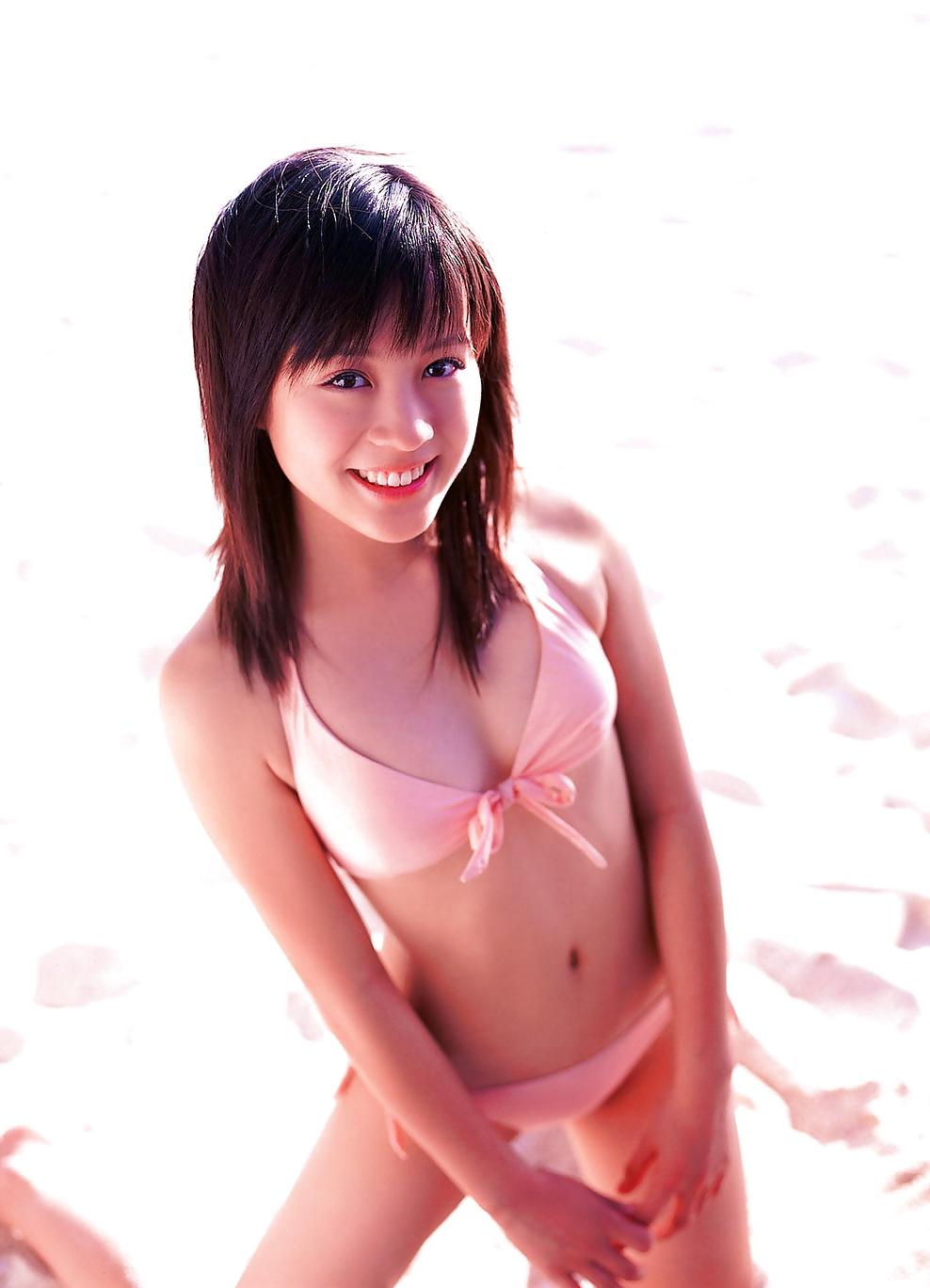 25P Japanese Gravure Idols Vol. 3 -B744-