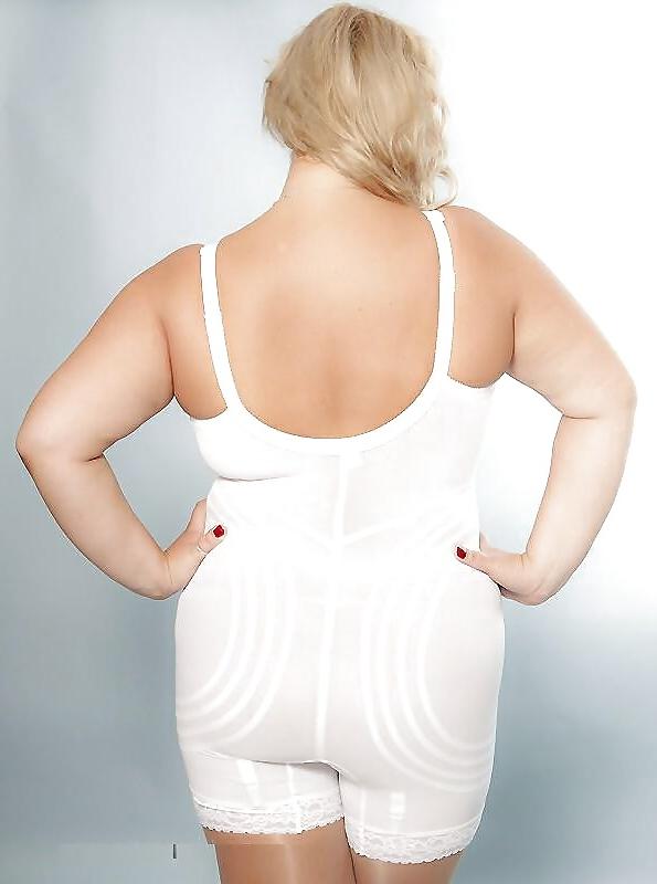 11P Panty girdle 12