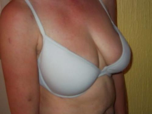 16P Woman their sell bra on the net 