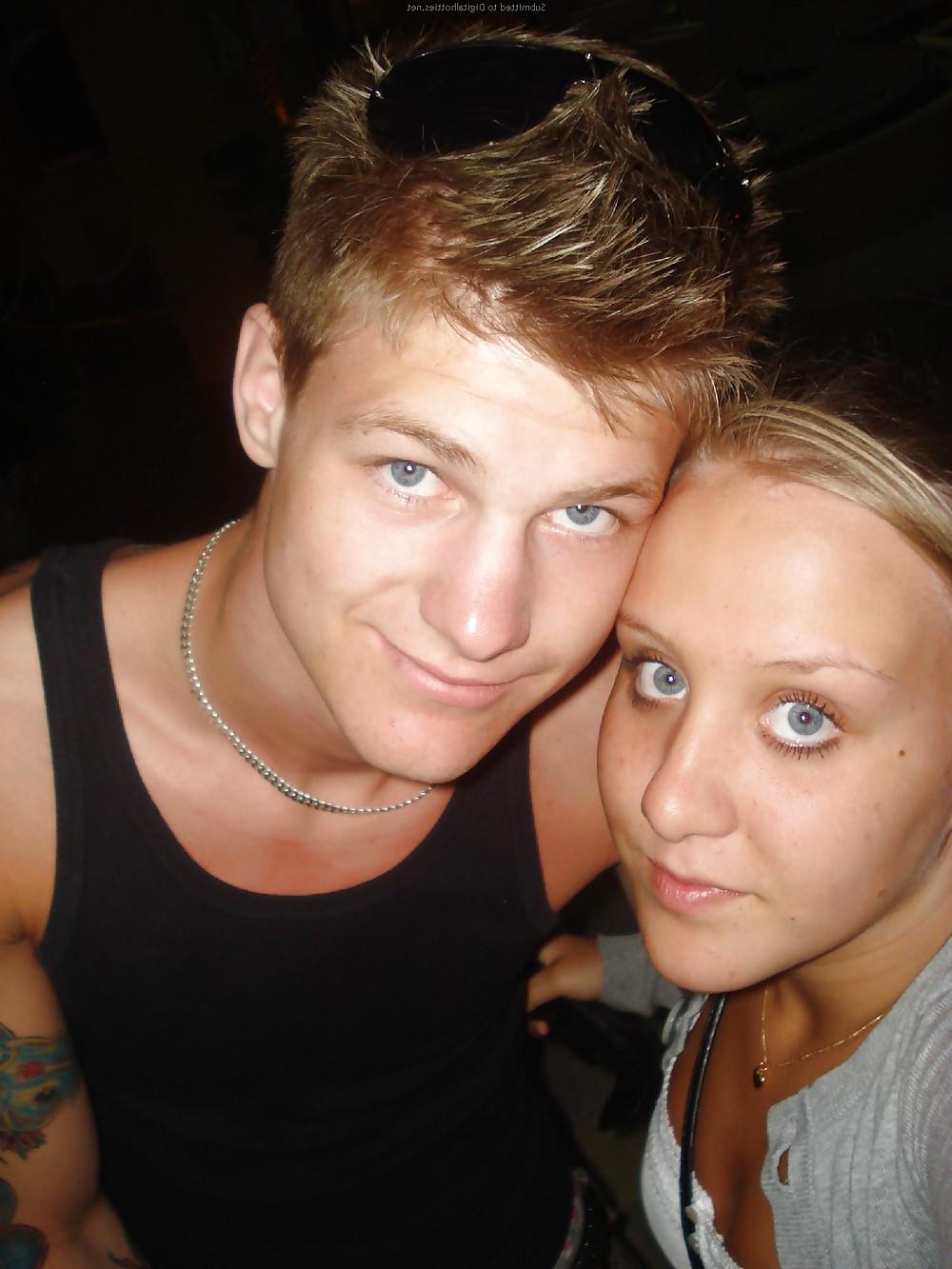 25P Nice Blond Girlfriend