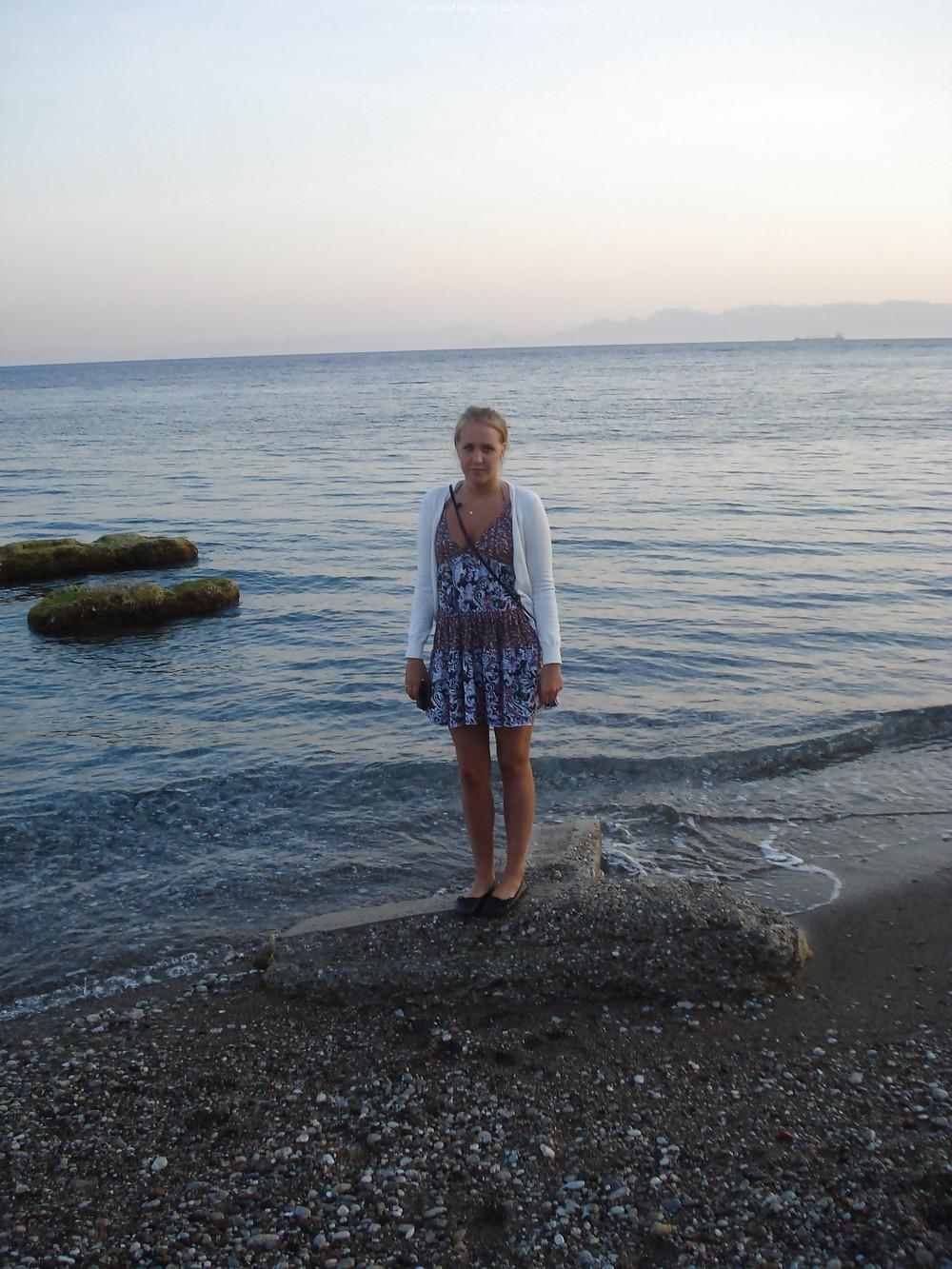 25P Nice Blond Girlfriend