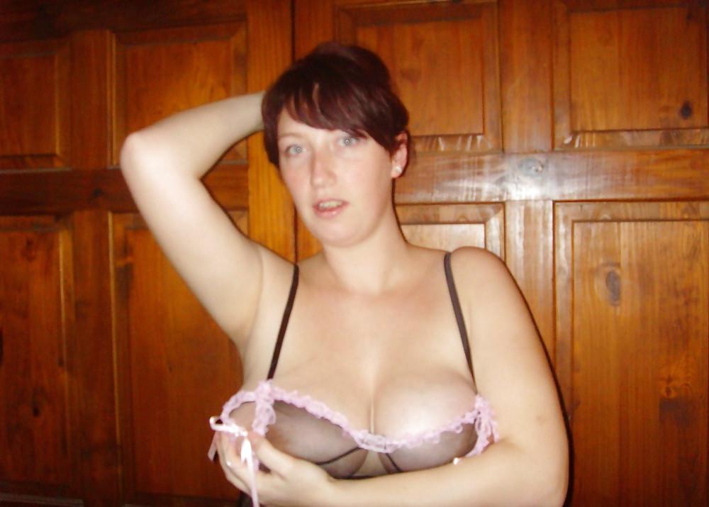 20P Pregnant mom plays with herself and not her niece