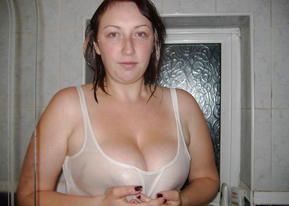 20P Pregnant mom plays with herself and not her niece