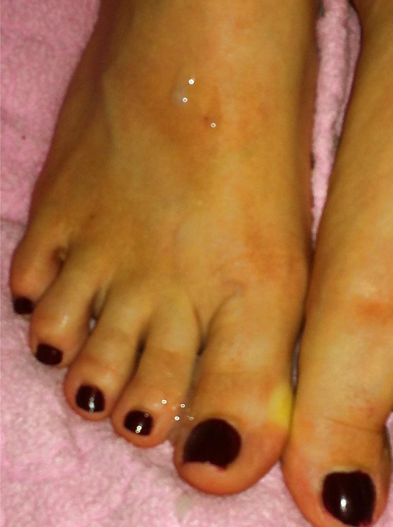 25P I LOVE MY CUM ON THE SHOES OF MY WIFE