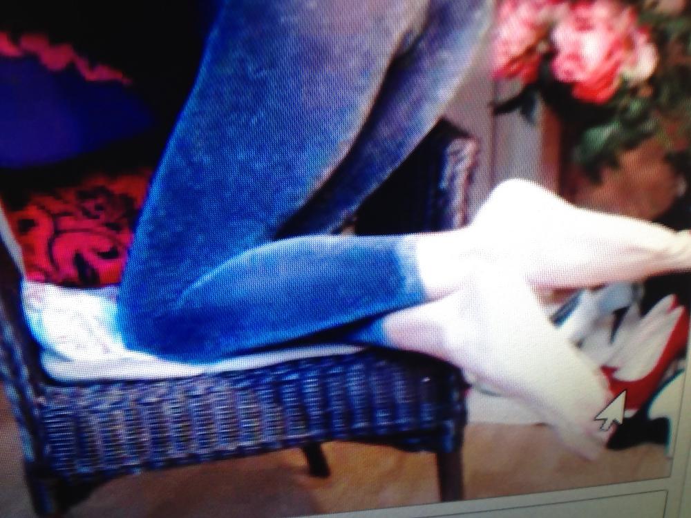 25P I LOVE MY CUM ON THE SHOES OF MY WIFE