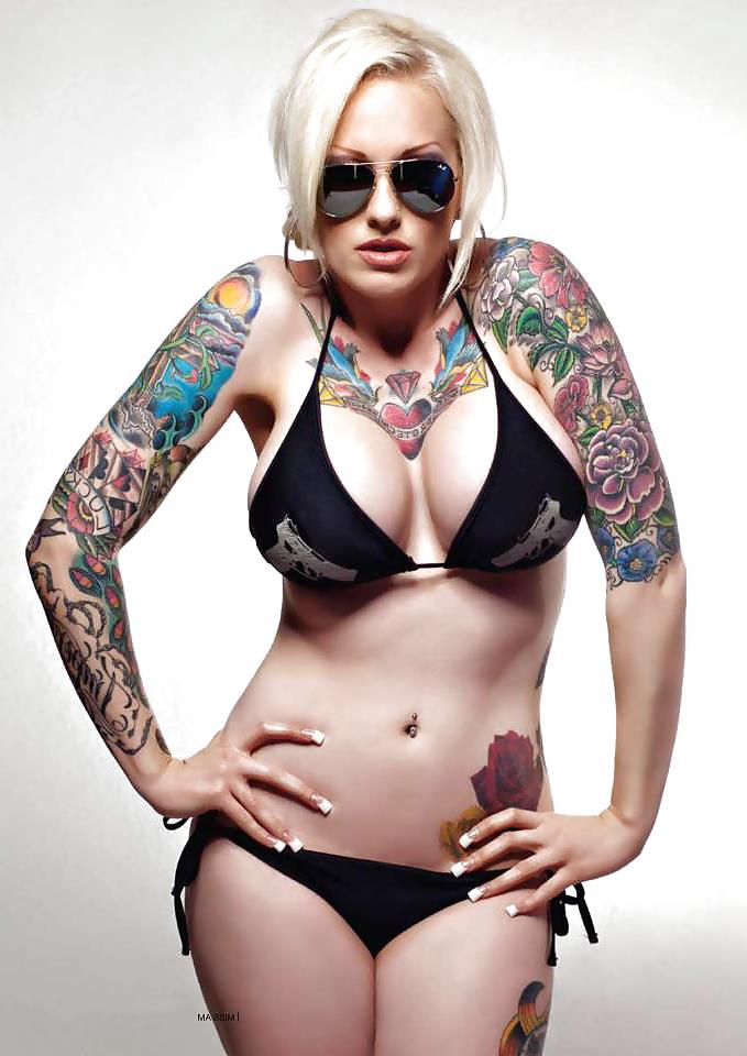 12P Blonde: Fake tits and tats!