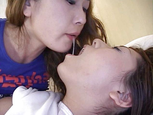 25P Japanese Lesbians Spit Swap 
