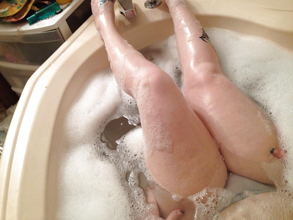 20P Sexy Bath Time Fun With Red and some 69ing