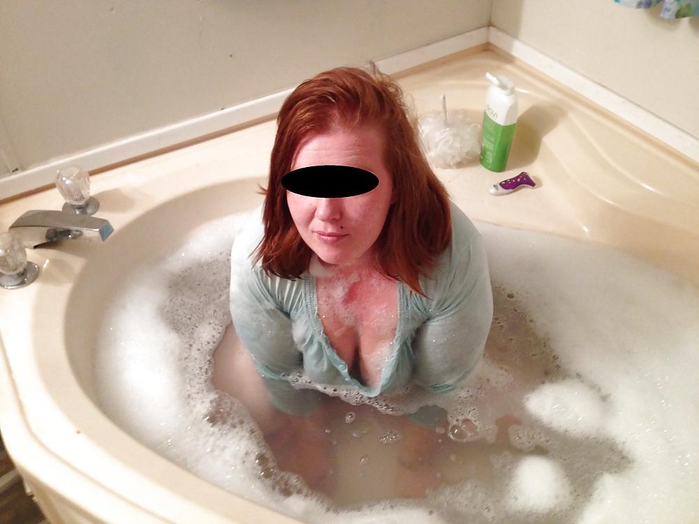 20P Sexy Bath Time Fun With Red and some 69ing