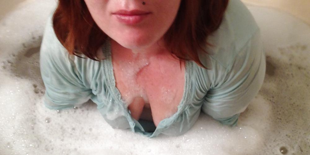 20P Sexy Bath Time Fun With Red and some 69ing