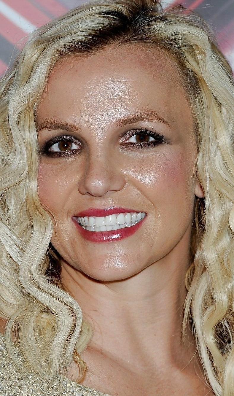 18P More Hot celebs faces i want to cum on 