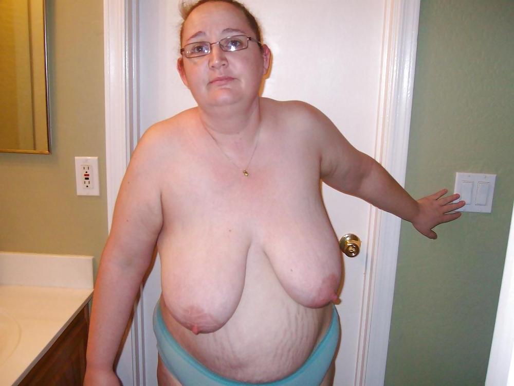 22P Not pretty these women. Any you like to fuck? 