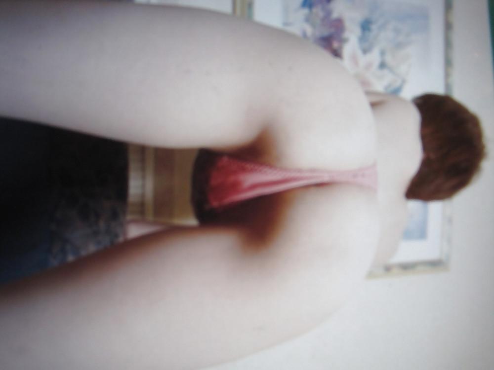 12P TEEN ASS UPSKIRT STRIPTEASE SKIRT TEASE STRIP