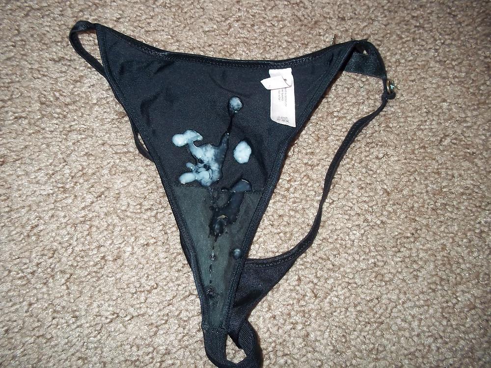 4P Cum on black vs thong