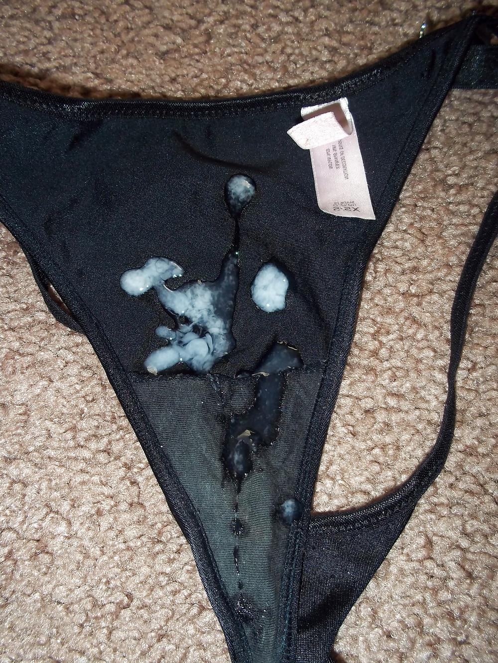 4P Cum on black vs thong