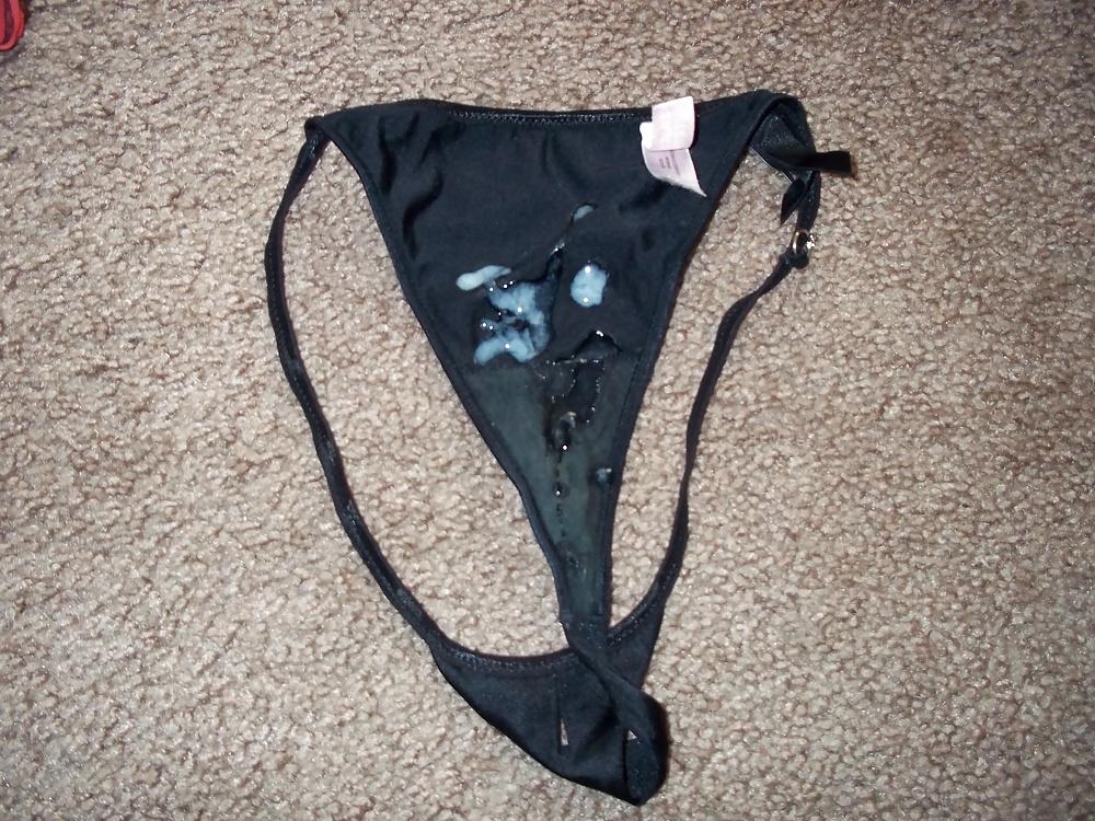 4P Cum on black vs thong