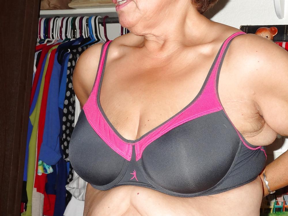7P Hot bbw bra pics