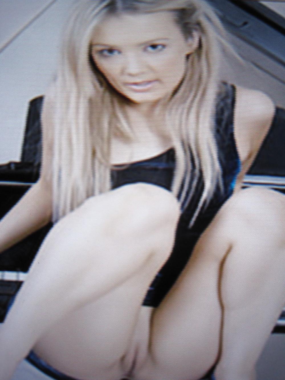 17P TEEN ASS UPSKIRT UNDIES PANTIES THONG STRIP STRIPTEASE TITS