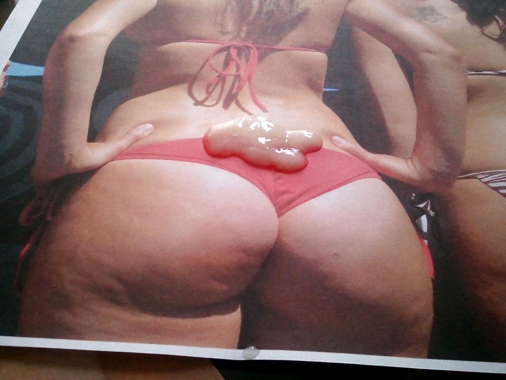 11P Cum on bikinis