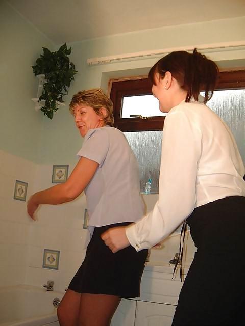 18P SARA SHARING BATH