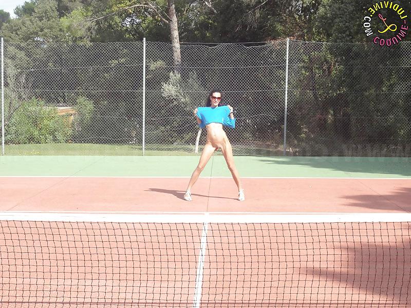 10P Ludivine slut showing off on a tennis court